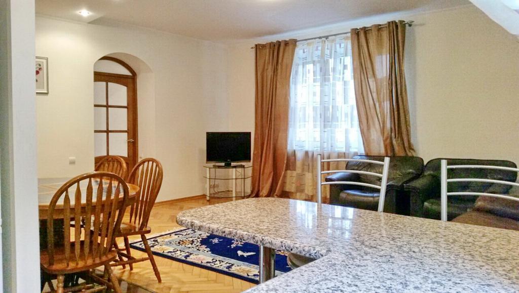 Apartment On Myasnikova 34 Minsk Exterior photo